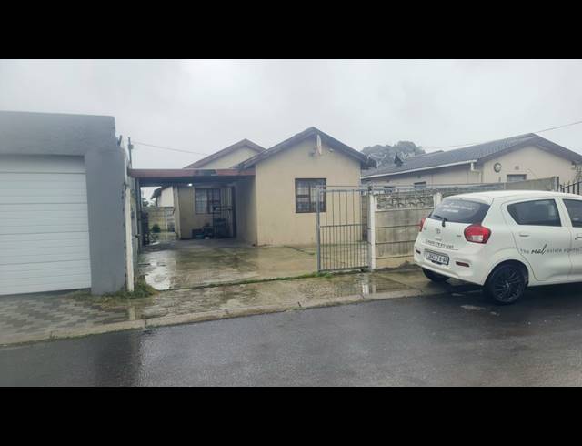 2 BEDROOM HOUSE FOR SALE IN HIGHBURY PARK